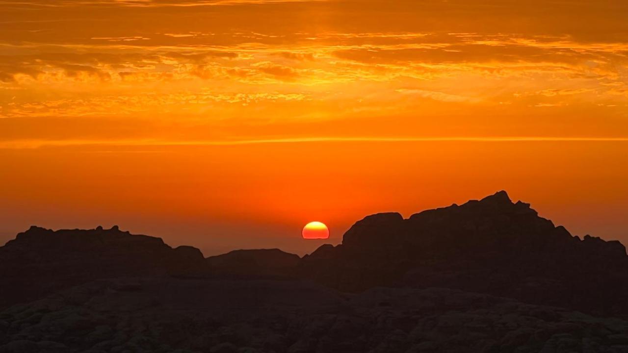 فندق عطا علي وادي موسى المظهر الخارجي الصورة